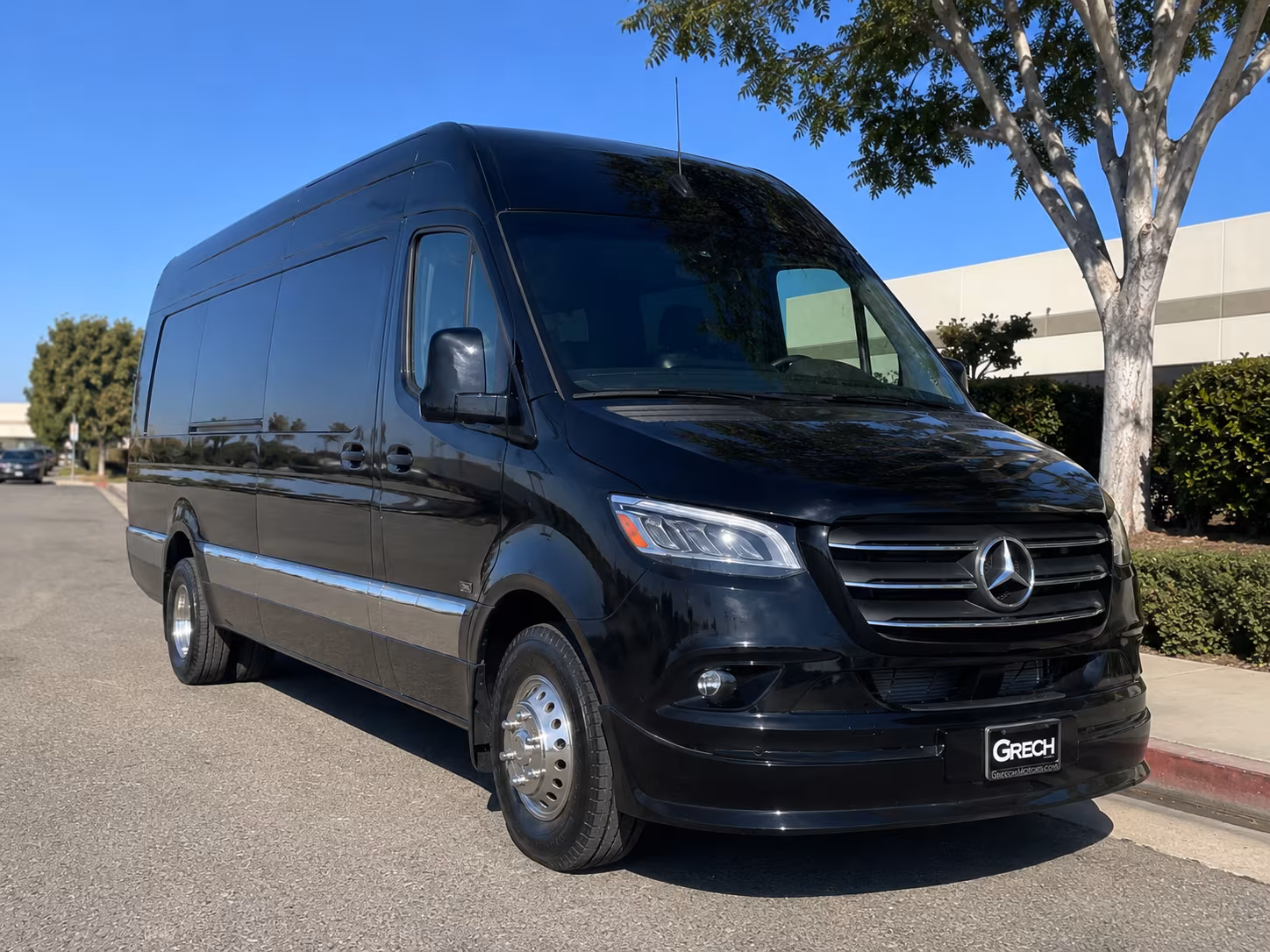 Fort Lauderdale Airport Shuttle & Transportation party bus exterior