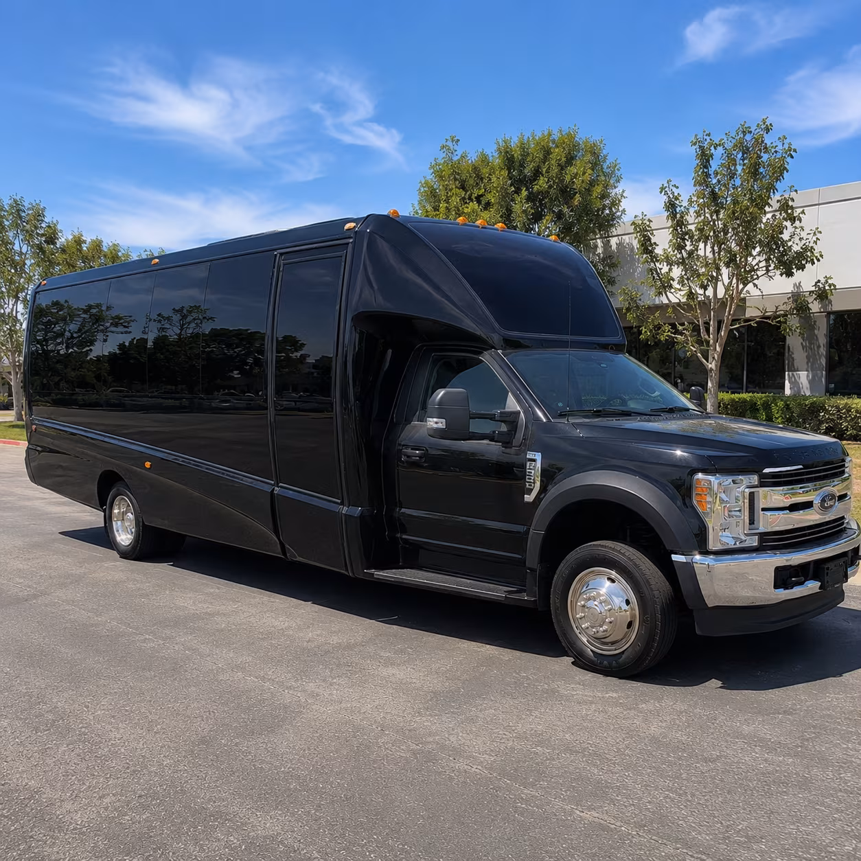 Fort Lauderdale Birthday, Sweet 16, & Quinceañera Transportation party bus exterior