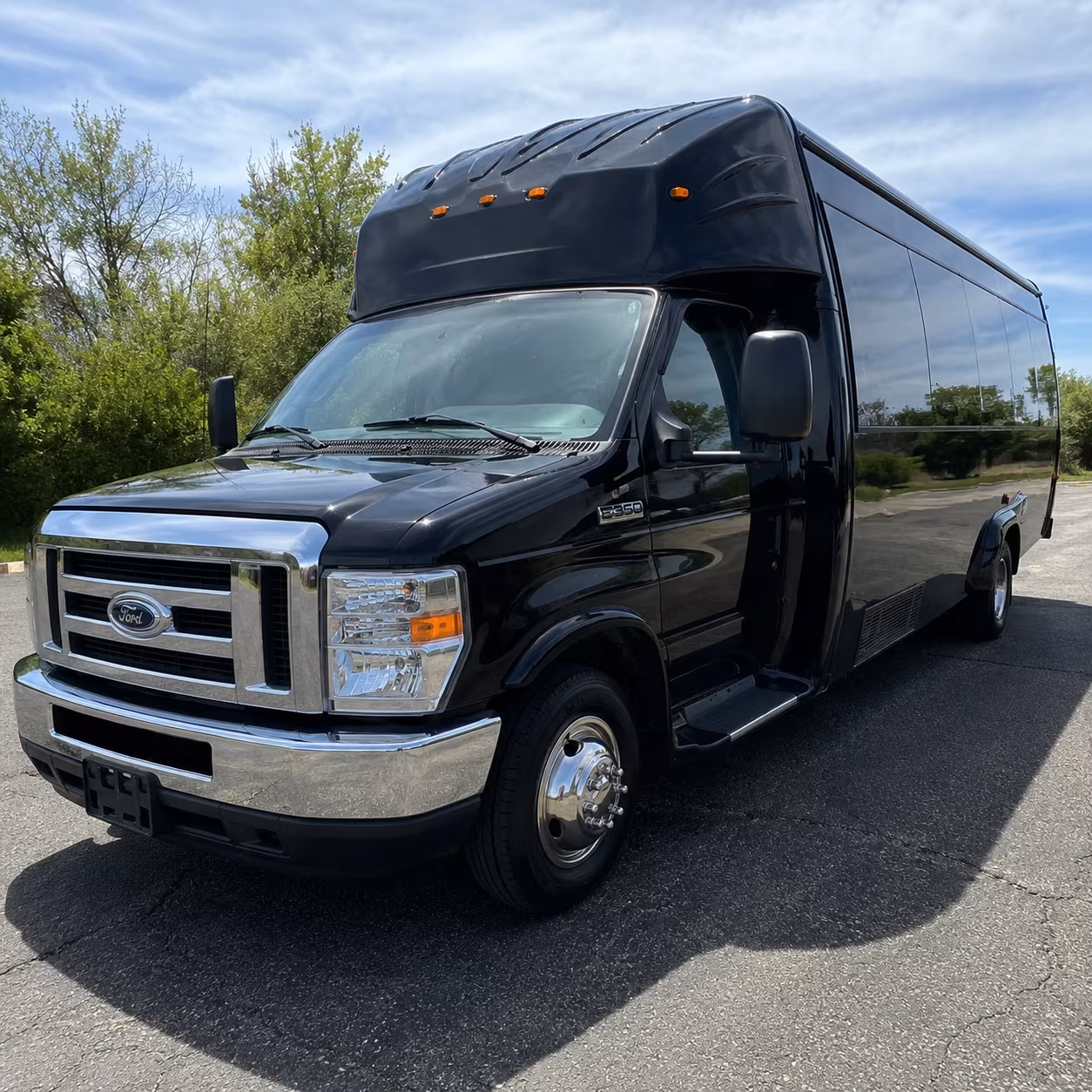 Fort Lauderdale Prom & Homecoming Transportation party bus exterior