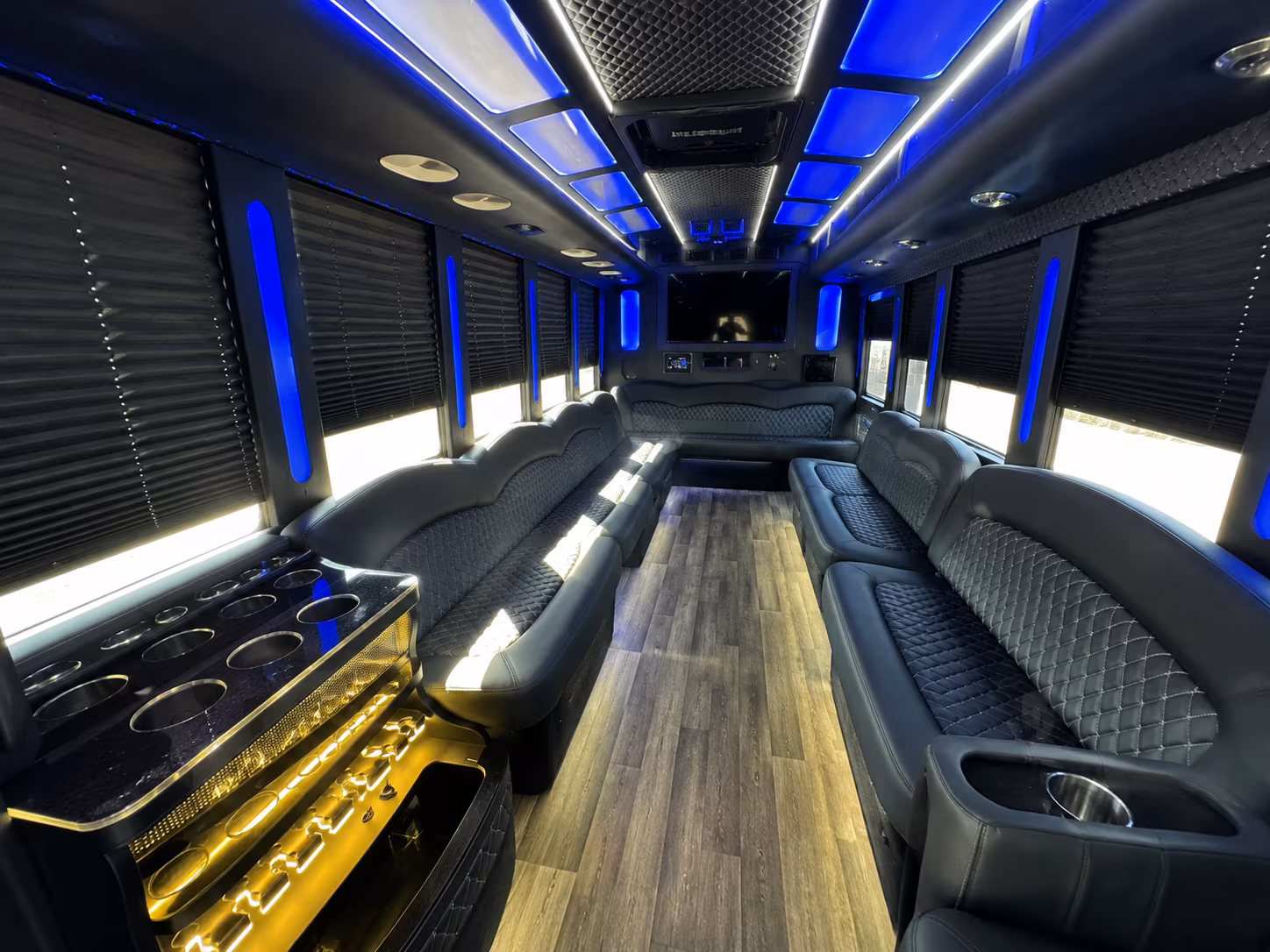 Fort Lauderdale Prom & Homecoming Transportation onboard seating