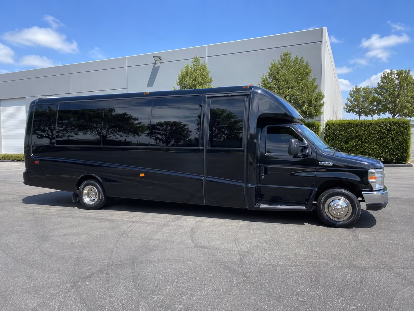 Lauderhill Winery Tour & Pub Crawl Transportation